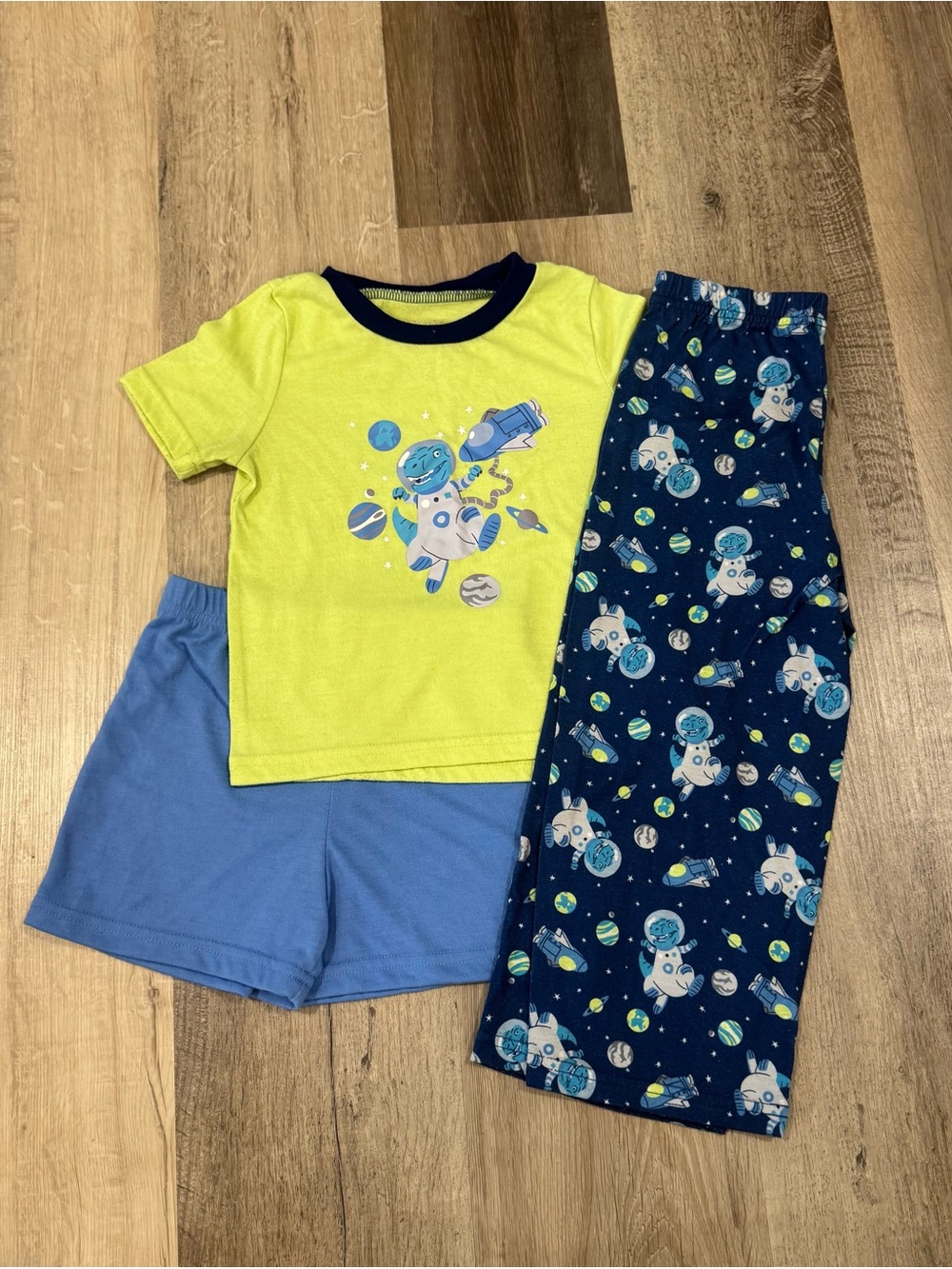 5T Boys Bundle!! - Picture 8 of 9